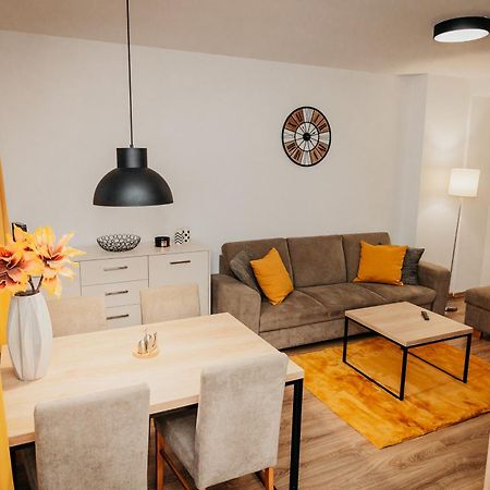 Old Town City Center Apartment 2 - Private Parking Included Košice Buitenkant foto