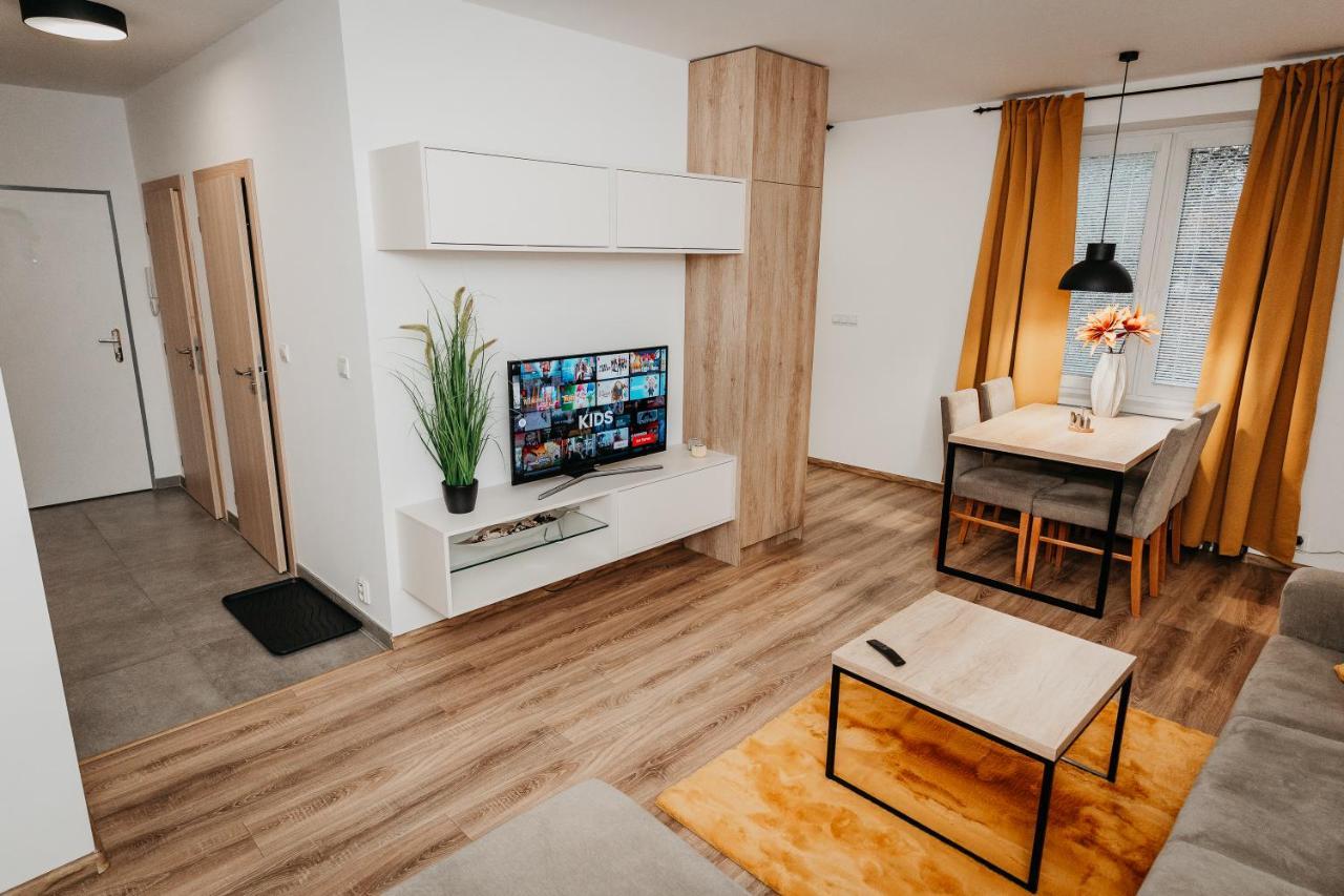 Old Town City Center Apartment 2 - Private Parking Included Košice Buitenkant foto
