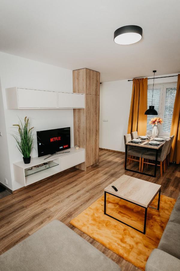 Old Town City Center Apartment 2 - Private Parking Included Košice Buitenkant foto