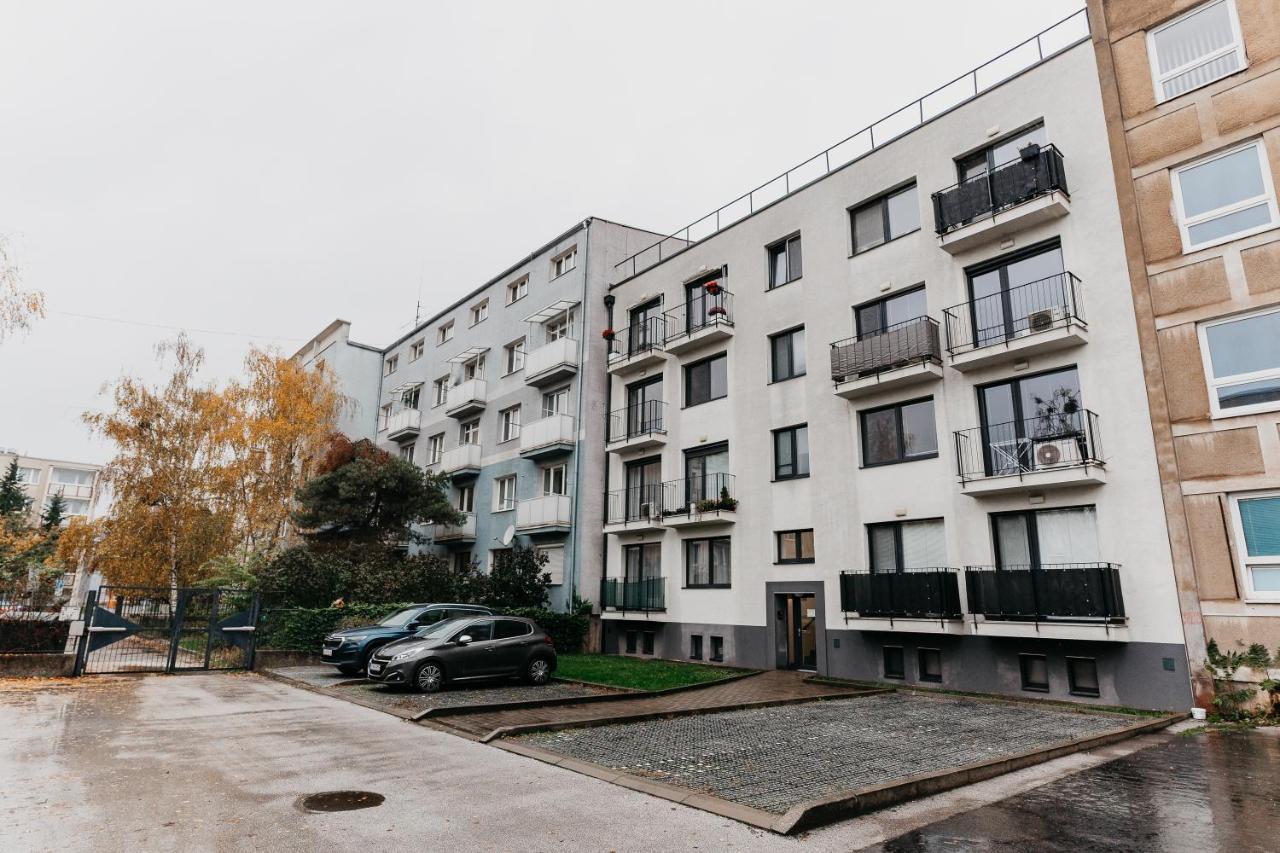 Old Town City Center Apartment 2 - Private Parking Included Košice Buitenkant foto