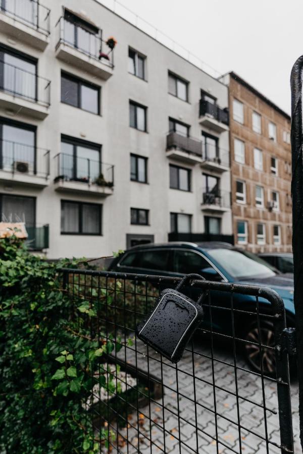 Old Town City Center Apartment 2 - Private Parking Included Košice Buitenkant foto