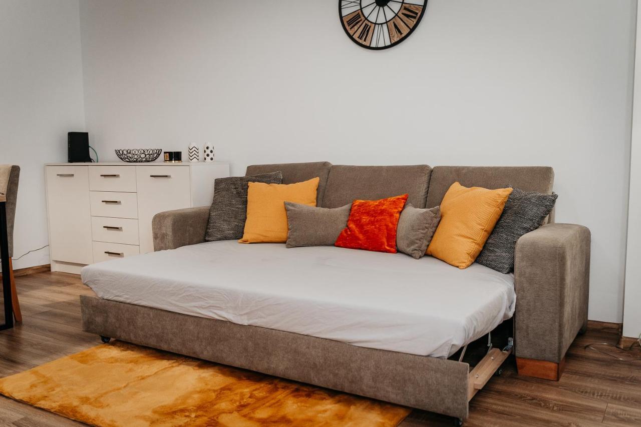 Old Town City Center Apartment 2 - Private Parking Included Košice Buitenkant foto